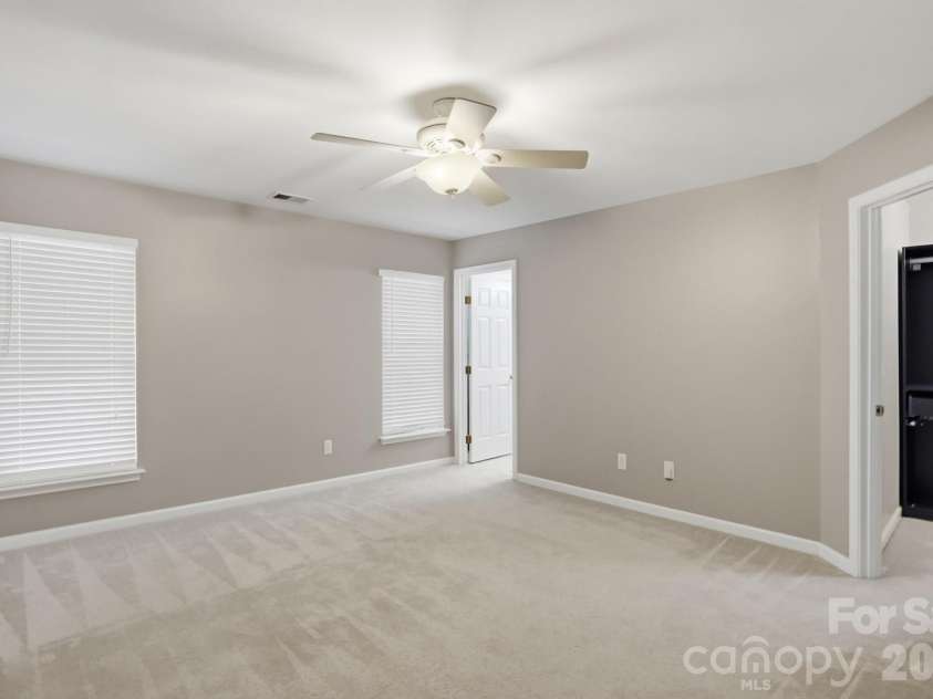 10851 Garden Oaks Lane, Charlotte, NC 28273.  MLS# CAR4376158, YatesRealty ID 21761. 