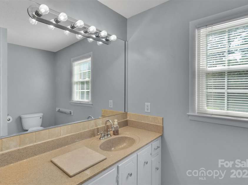 2326 Horseshoe Bend Road, Hickory, NC 28601.  MLS# CAR4266807, YatesRealty ID 21761. 