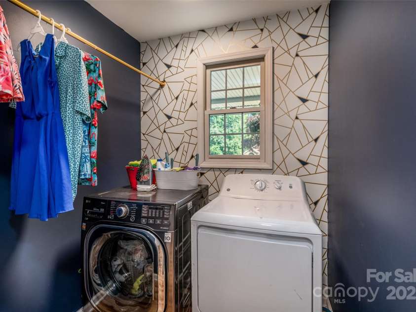 110 Club Drive, Mooresville, NC 28115.  MLS# CAR4272033, YatesRealty ID 21762. Laundry Room