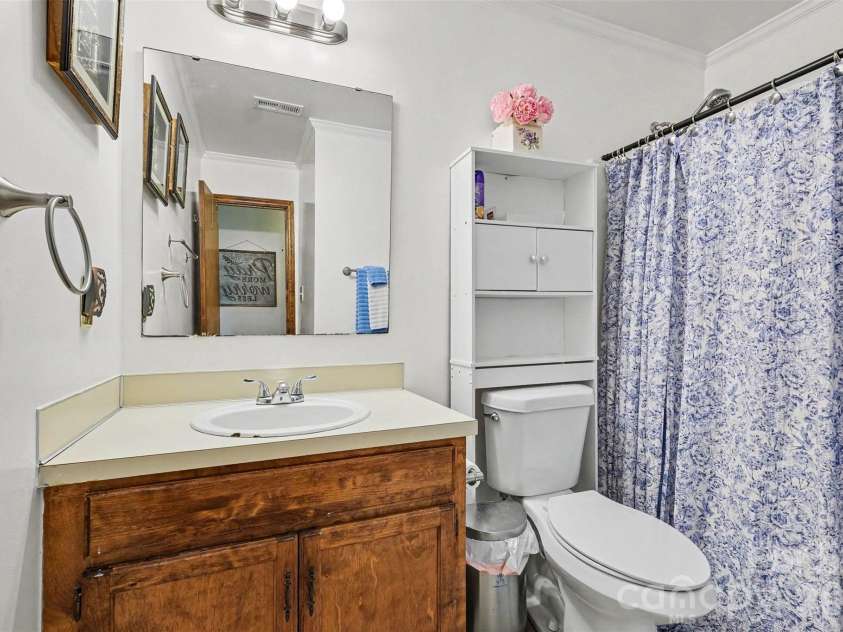 11125 Pinetta Lane, Charlotte, NC 28262.  MLS# CAR4376242, YatesRealty ID 21763. 