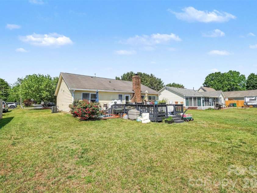 11125 Pinetta Lane, Charlotte, NC 28262.  MLS# CAR4376242, YatesRealty ID 21763. 
