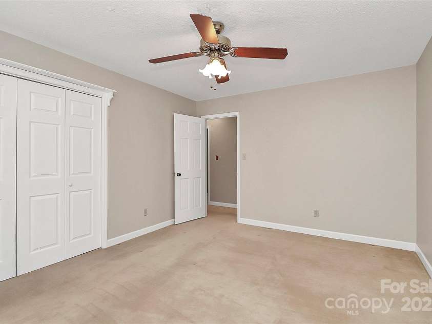 3304 Chilham Place, Charlotte, NC 28226.  MLS# CAR4271693, YatesRealty ID 21763. 