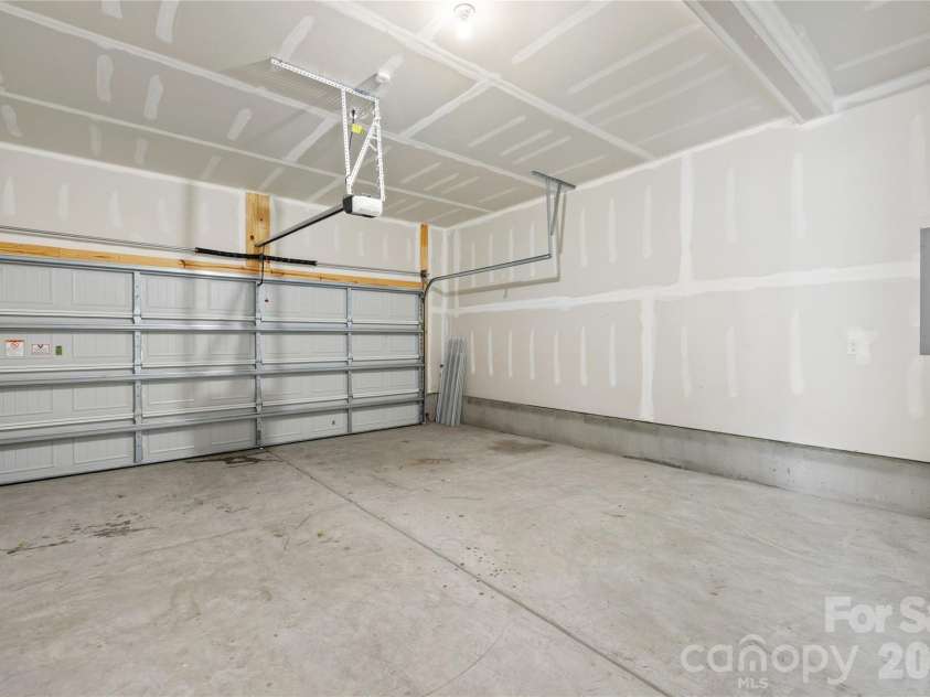 4300 Tory Path Road, Waxhaw, NC 28173.  MLS# CAR4354997, YatesRealty ID 21764. 