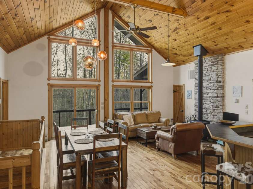 163 Bear Track Lane, Vilas, NC 28692.  MLS# CAR4354106, YatesRealty ID 21766. 