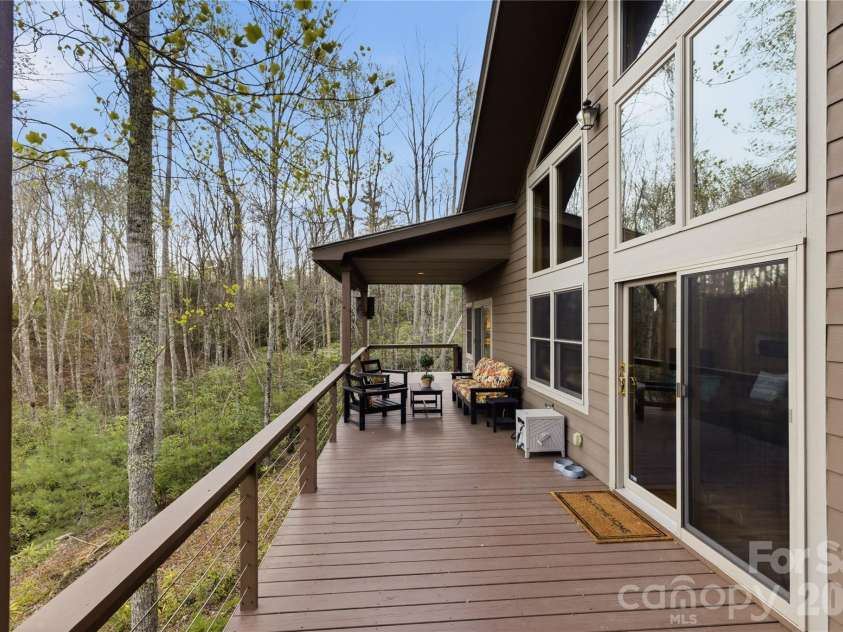 163 Bear Track Lane, Vilas, NC 28692.  MLS# CAR4354106, YatesRealty ID 21766. 