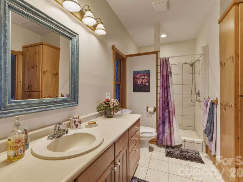 163 Bear Track Lane, Vilas, NC 28692.  MLS# CAR4354106, YatesRealty ID 21766. 
