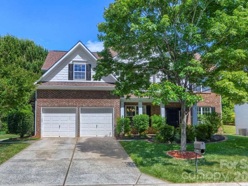 108 Runningdeer Drive, Mooresville, NC 28117.  MLS# CAR4377206, YatesRealty ID 21767. 