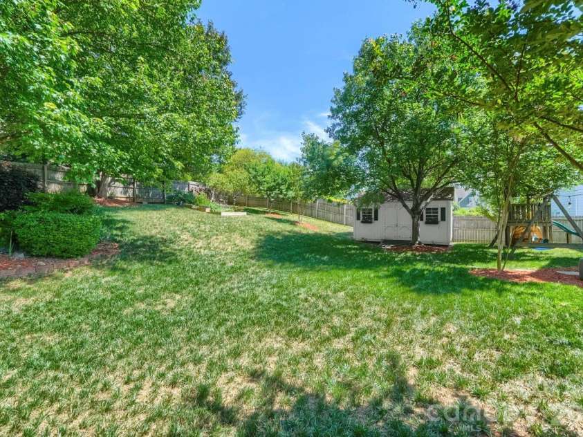 108 Runningdeer Drive, Mooresville, NC 28117.  MLS# CAR4377206, YatesRealty ID 21767. 