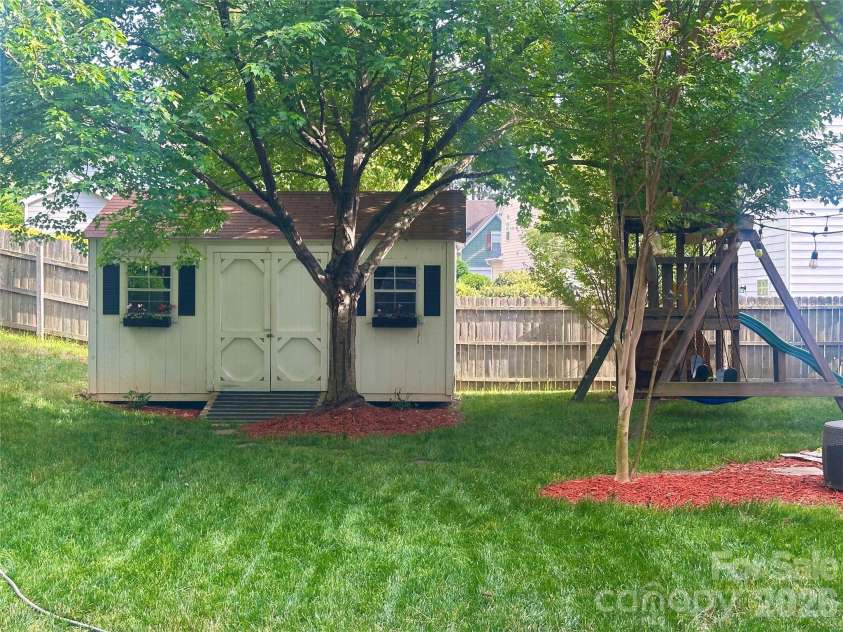 108 Runningdeer Drive, Mooresville, NC 28117.  MLS# CAR4377206, YatesRealty ID 21767. 