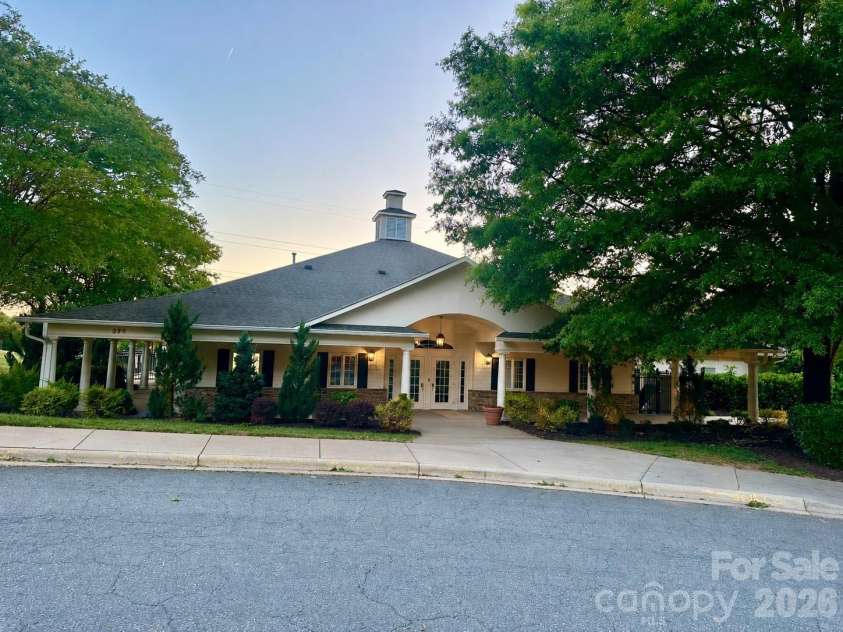 108 Runningdeer Drive, Mooresville, NC 28117.  MLS# CAR4377206, YatesRealty ID 21767. 