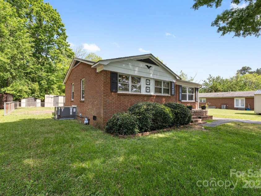 1053 Stoneybrook Lane, Rock Hill, SC 29730.  MLS# CAR4250121, YatesRealty ID 21768. 