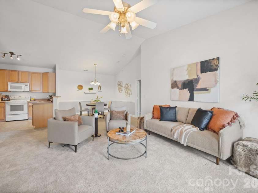 16458 Redstone Mountain Lane, Charlotte, NC 28277.  MLS# CAR4373403, YatesRealty ID 21769. 