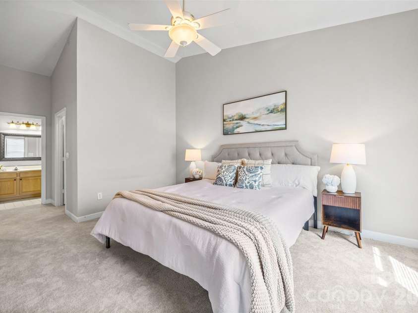 16458 Redstone Mountain Lane, Charlotte, NC 28277.  MLS# CAR4373403, YatesRealty ID 21769. 