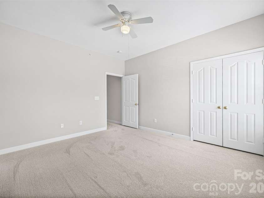 16458 Redstone Mountain Lane, Charlotte, NC 28277.  MLS# CAR4373403, YatesRealty ID 21769. 