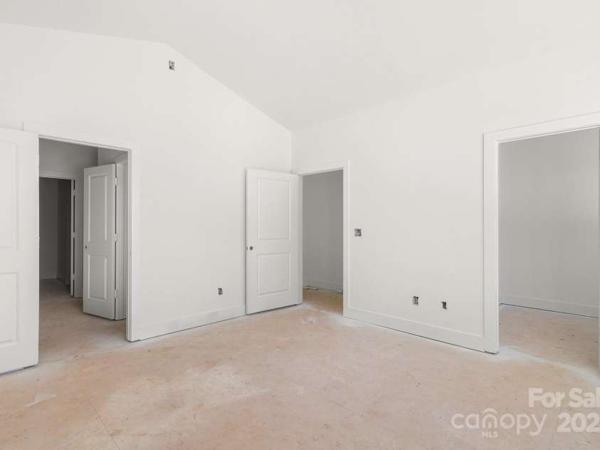 909 Hoskins Road, Charlotte, NC 28208.  MLS# CAR4331213, YatesRealty ID 2177. 