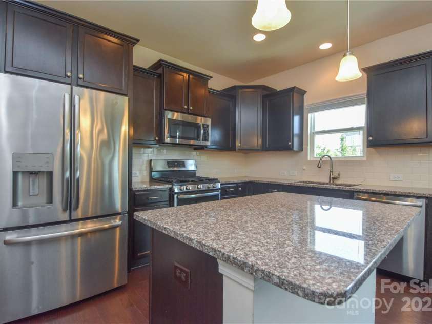 173 Glastonbury Drive, Mooresville, NC 28115.  MLS# CAR4227543, YatesRealty ID 21770. 