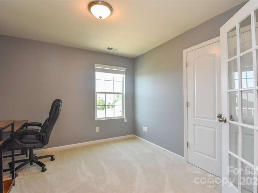 173 Glastonbury Drive, Mooresville, NC 28115.  MLS# CAR4227543, YatesRealty ID 21770. 