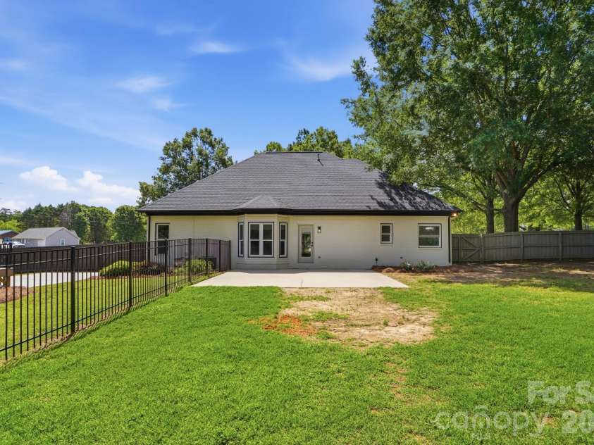 4812 Austin Road, Monroe, NC 28112.  MLS# CAR4377545, YatesRealty ID 21770. 