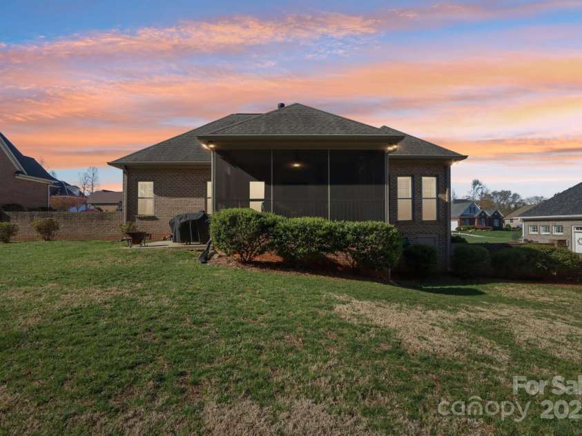 304 Wintergreen Court, Kings Mountain, NC 28086.  MLS# CAR4241325, YatesRealty ID 21771. 