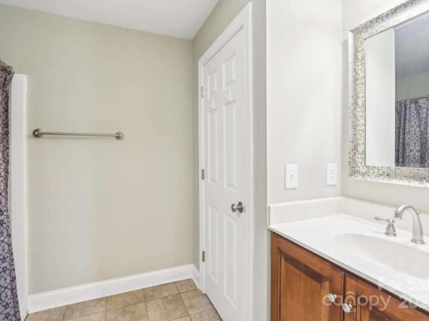 304 Wintergreen Court, Kings Mountain, NC 28086.  MLS# CAR4241325, YatesRealty ID 21771. 