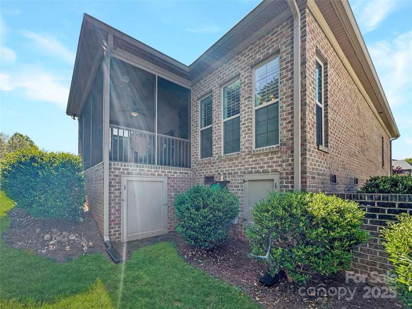 304 Wintergreen Court, Kings Mountain, NC 28086.  MLS# CAR4241325, YatesRealty ID 21771. 