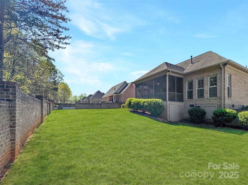 304 Wintergreen Court, Kings Mountain, NC 28086.  MLS# CAR4241325, YatesRealty ID 21771. 