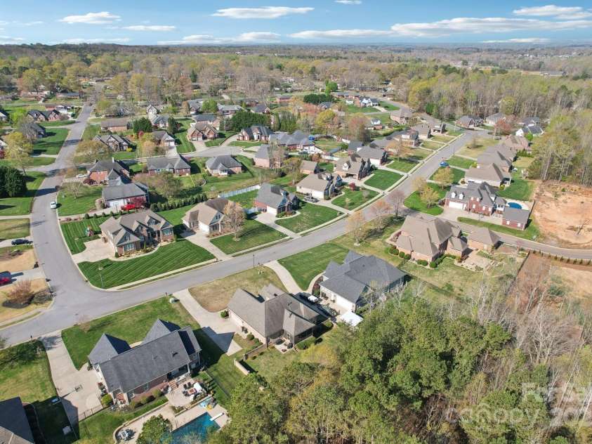 304 Wintergreen Court, Kings Mountain, NC 28086.  MLS# CAR4241325, YatesRealty ID 21771. 