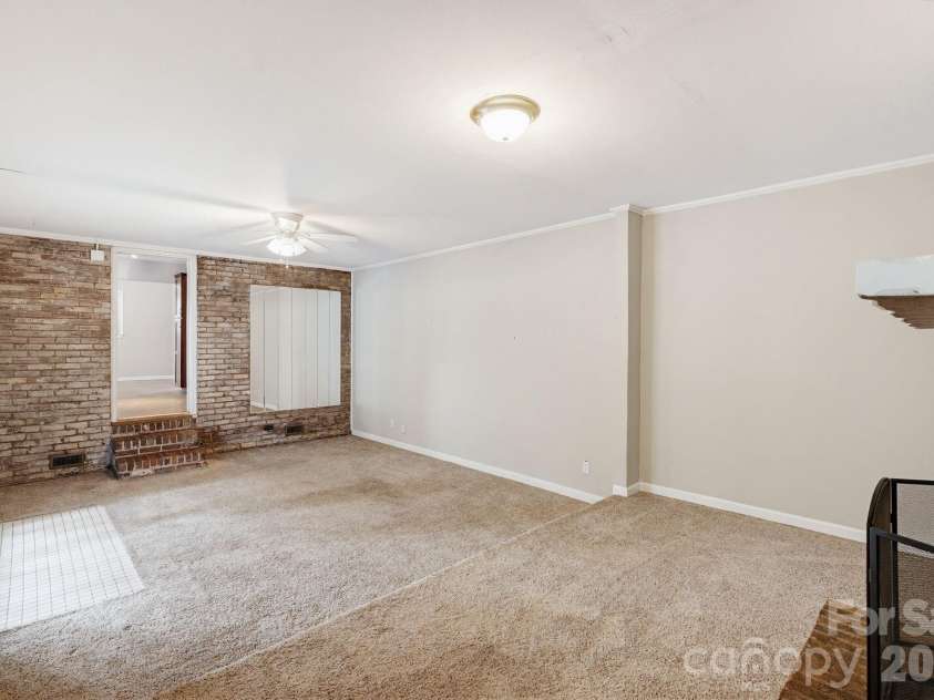 6517 Riverine Drive, Charlotte, NC 28216.  MLS# CAR4374862, YatesRealty ID 21771. 