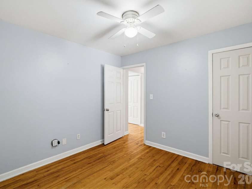 6517 Riverine Drive, Charlotte, NC 28216.  MLS# CAR4374862, YatesRealty ID 21771. 