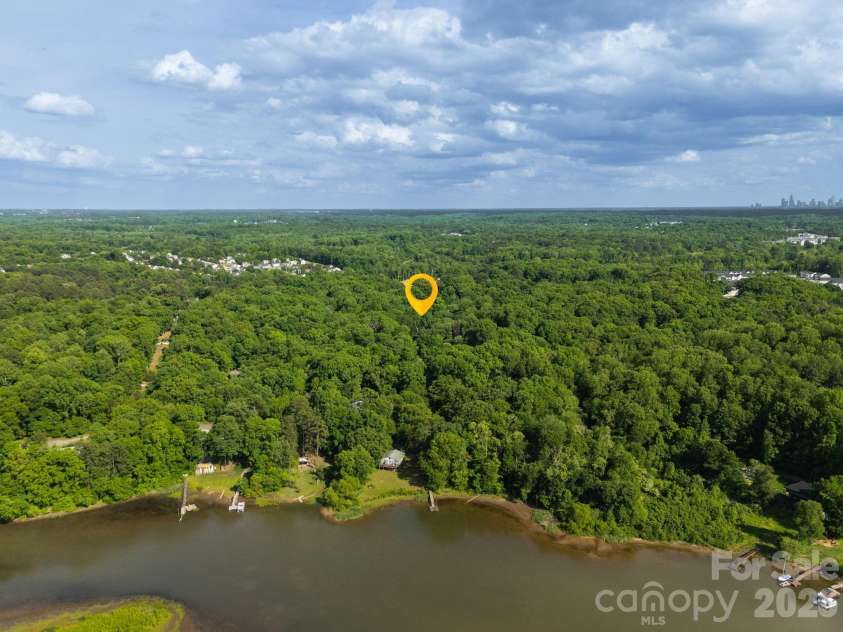 6517 Riverine Drive, Charlotte, NC 28216.  MLS# CAR4374862, YatesRealty ID 21771. 