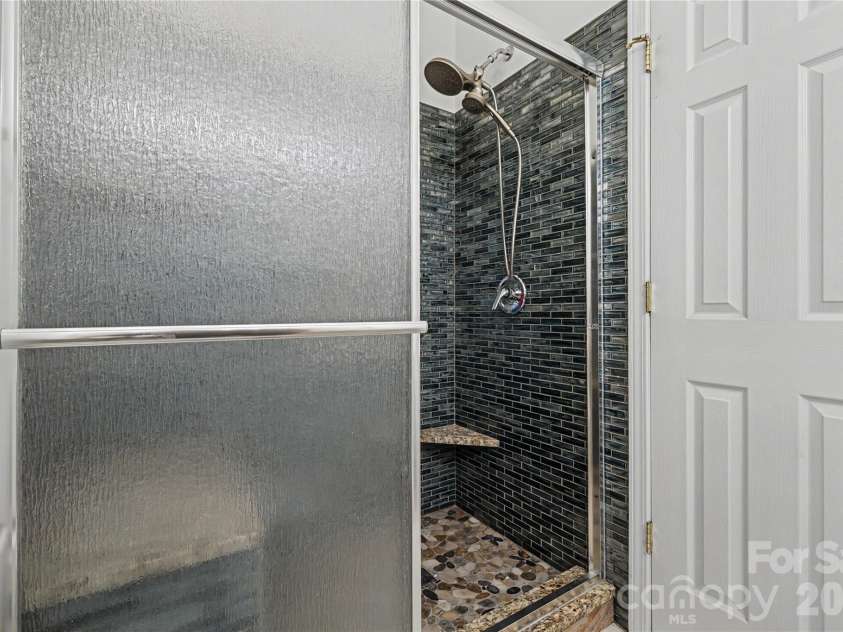 11431 Savannah Creek Drive, Charlotte, NC 28273.  MLS# CAR4377551, YatesRealty ID 21772. 