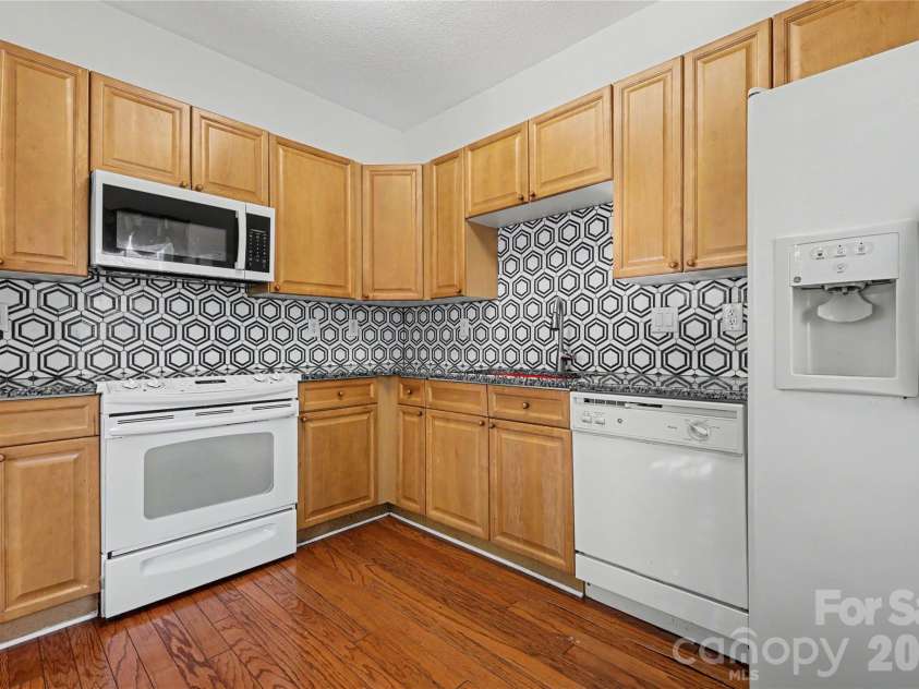 11431 Savannah Creek Drive, Charlotte, NC 28273.  MLS# CAR4377551, YatesRealty ID 21772. 