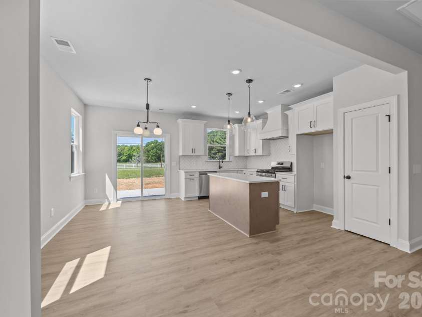 175 Eagle Drive, Salisbury, NC 28144.  MLS# CAR4364215, YatesRealty ID 21773. 