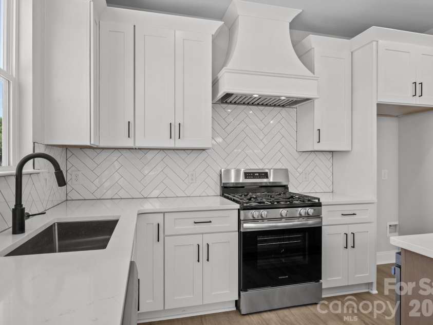 175 Eagle Drive, Salisbury, NC 28144.  MLS# CAR4364215, YatesRealty ID 21773. 