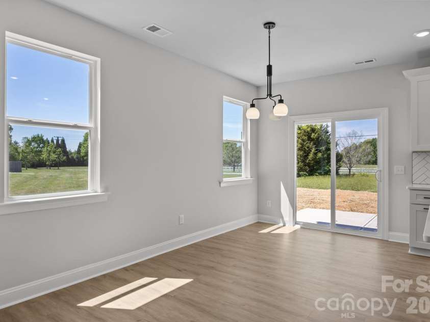 175 Eagle Drive, Salisbury, NC 28144.  MLS# CAR4364215, YatesRealty ID 21773. Dining Area