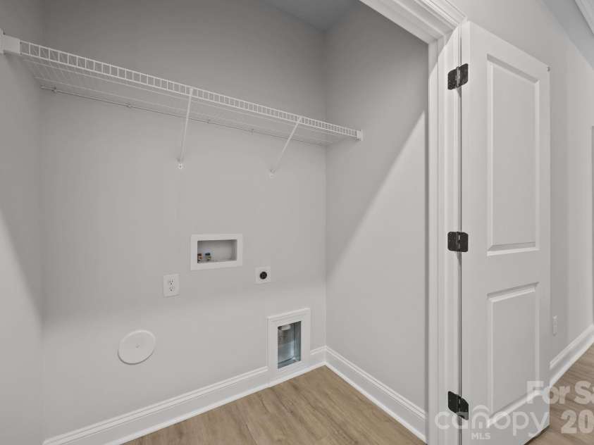 175 Eagle Drive, Salisbury, NC 28144.  MLS# CAR4364215, YatesRealty ID 21773. Laundry