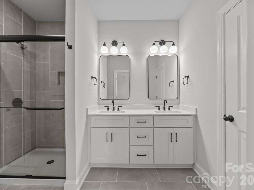 175 Eagle Drive, Salisbury, NC 28144.  MLS# CAR4364215, YatesRealty ID 21773. Primary Bathroom