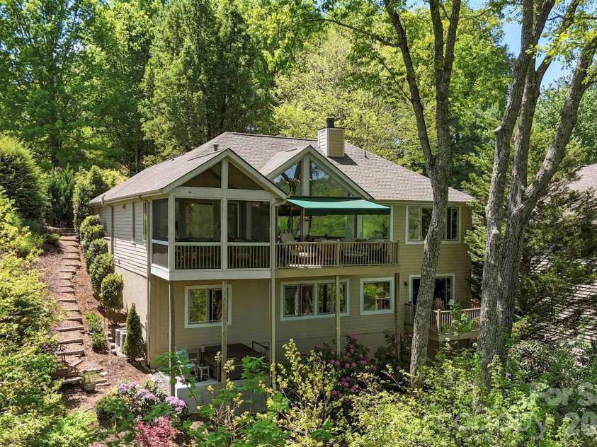 8 Spring Ridge Lane, Hendersonville, NC 28739.  MLS# CAR4374378, YatesRealty ID 21776. Rear House