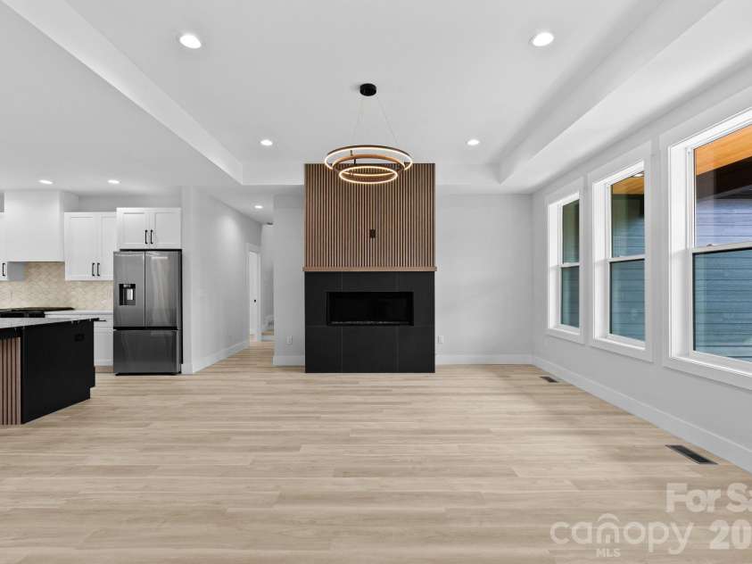 19 Starnes Cove Road, Asheville, NC 28806.  MLS# CAR4354681, YatesRealty ID 21777. 