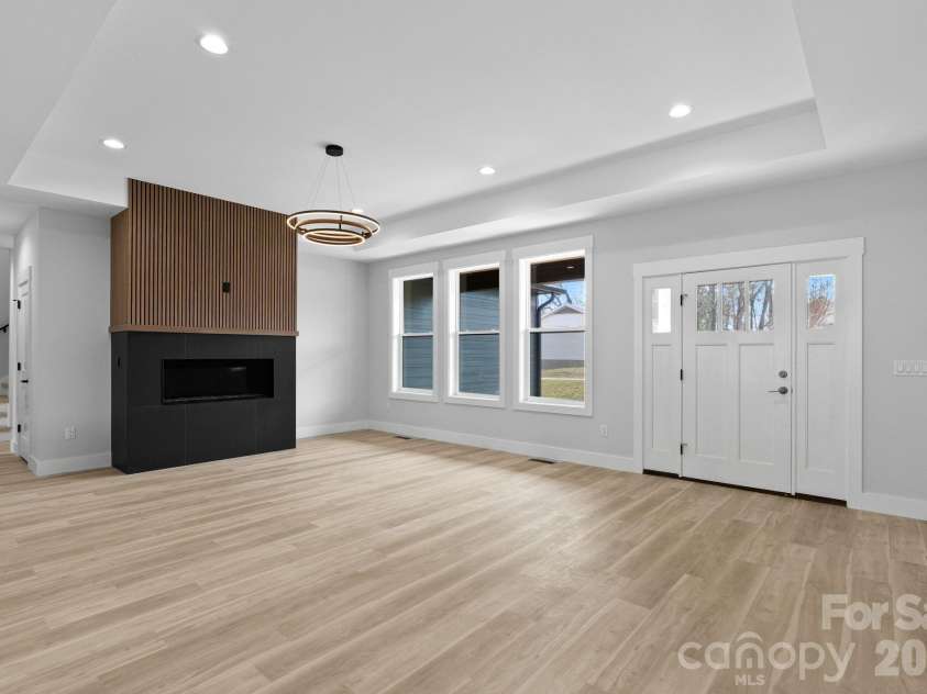 19 Starnes Cove Road, Asheville, NC 28806.  MLS# CAR4354681, YatesRealty ID 21777. 