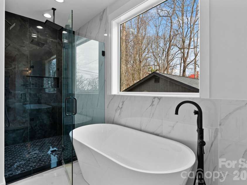 19 Starnes Cove Road, Asheville, NC 28806.  MLS# CAR4354681, YatesRealty ID 21777. 