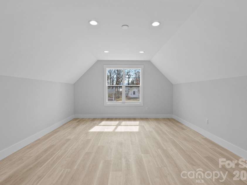 19 Starnes Cove Road, Asheville, NC 28806.  MLS# CAR4354681, YatesRealty ID 21777. 
