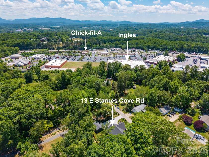 19 Starnes Cove Road, Asheville, NC 28806.  MLS# CAR4354681, YatesRealty ID 21777. 