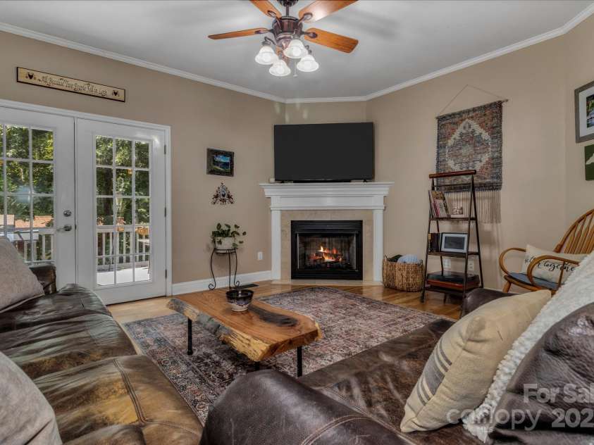 2790 Twin Oaks Drive, Morganton, NC 28655.  MLS# CAR4267085, YatesRealty ID 21778. 