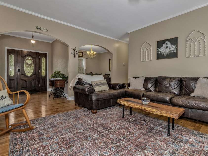 2790 Twin Oaks Drive, Morganton, NC 28655.  MLS# CAR4267085, YatesRealty ID 21778. 