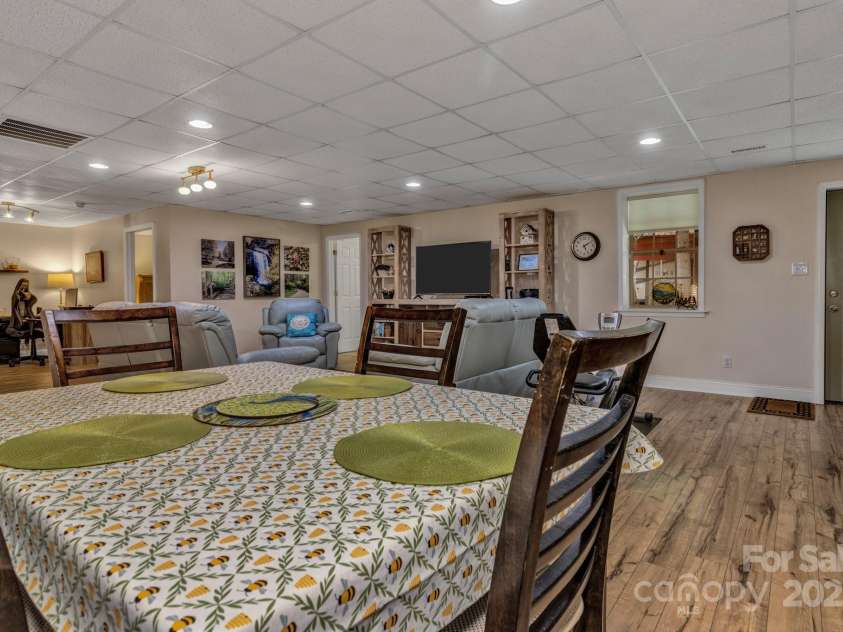 2790 Twin Oaks Drive, Morganton, NC 28655.  MLS# CAR4267085, YatesRealty ID 21778. 