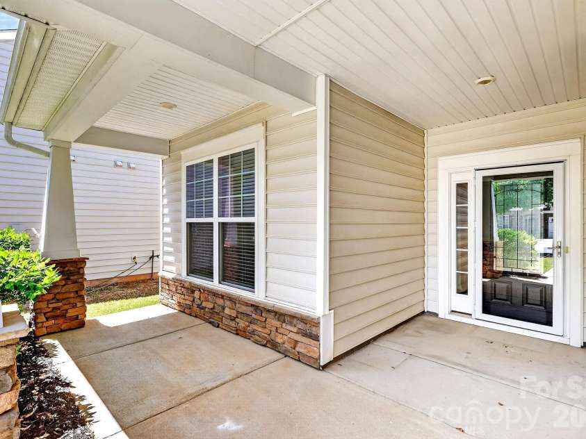 418 Brier Knob Drive, Fort Mill, SC 29715.  MLS# CAR4378773, YatesRealty ID 21778. 