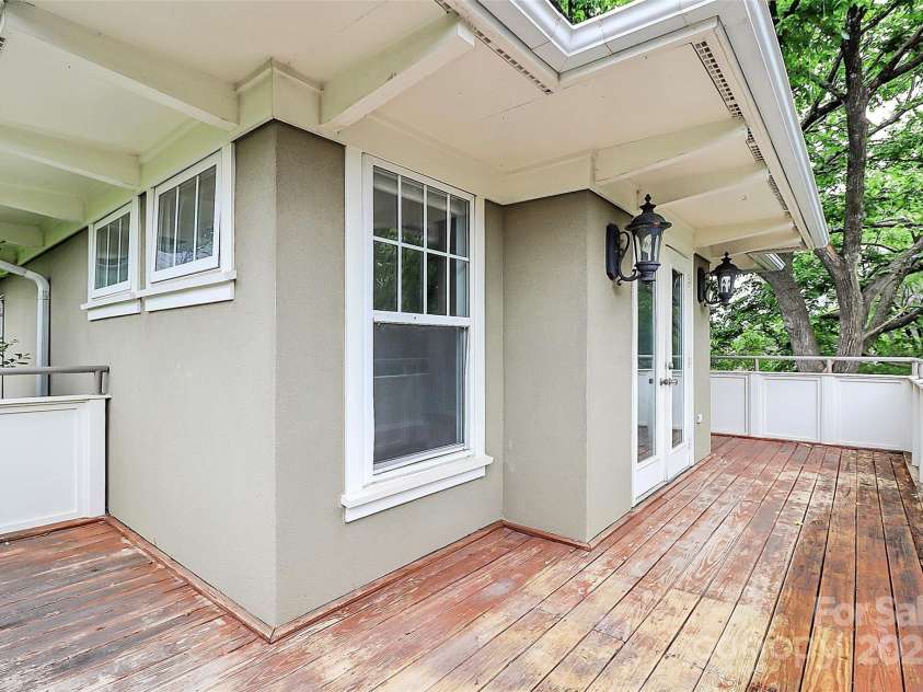 526 Davidson Street, Charlotte, NC 28202.  MLS# CAR4252746, YatesRealty ID 21779. 