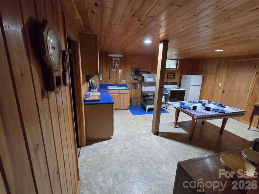 692 Buck Hill Road, Newland, NC 28657.  MLS# CAR4376727, YatesRealty ID 21779. 