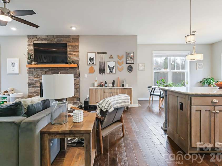 123 Arline Henry Way, Asheville, NC 28806.  MLS# CAR4232266, YatesRealty ID 2178. 